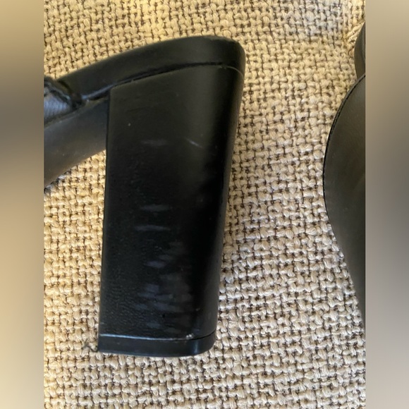 Anne Klein Black Block Heeled Mules - Picture 4 of 7